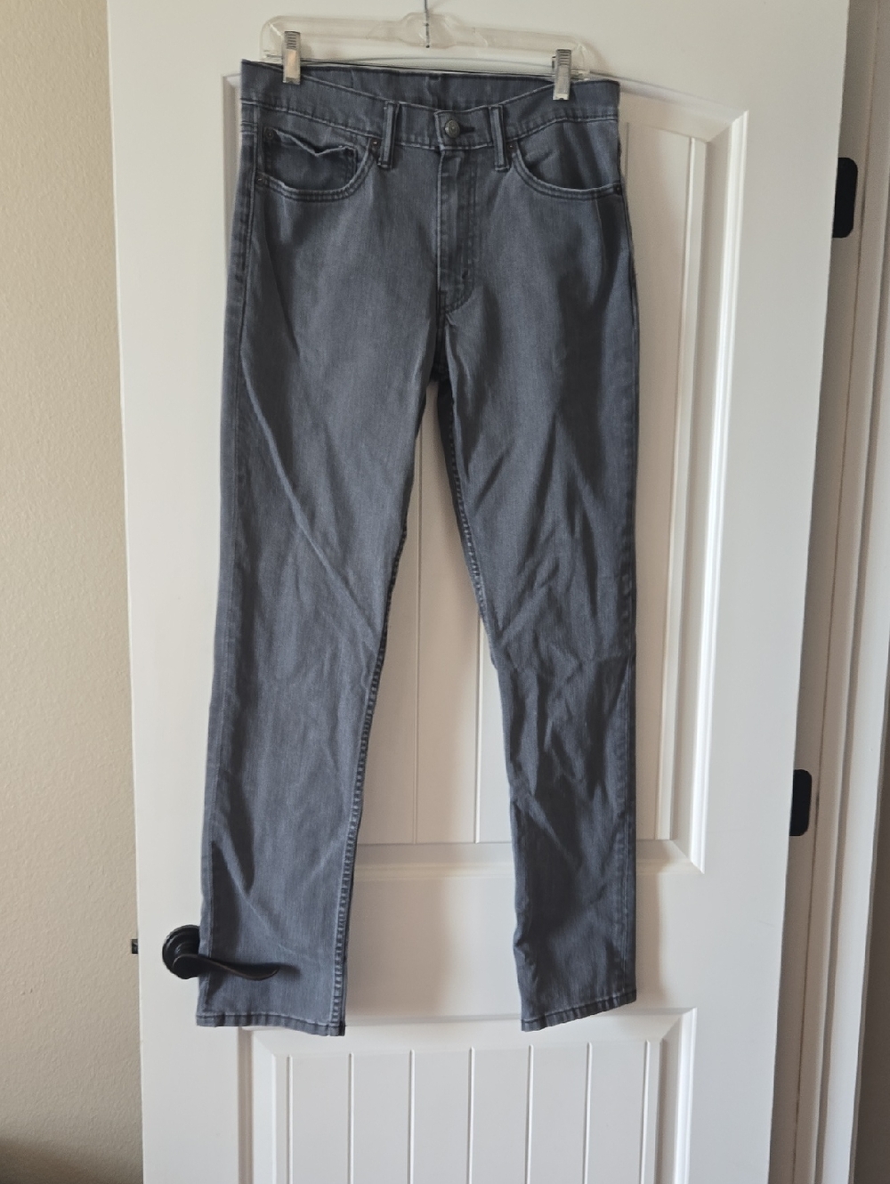 Men's Gray Straight-Leg Jeans